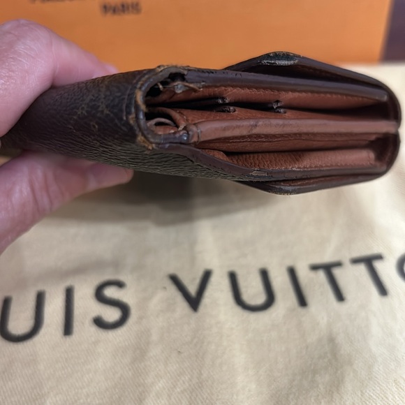 100% Authentic Louis Vuitton Monogram Elise wallet - Picture 9 of 12
